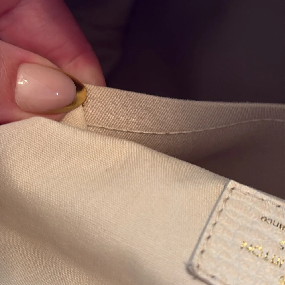 Louis Vuitton magnificent 100%